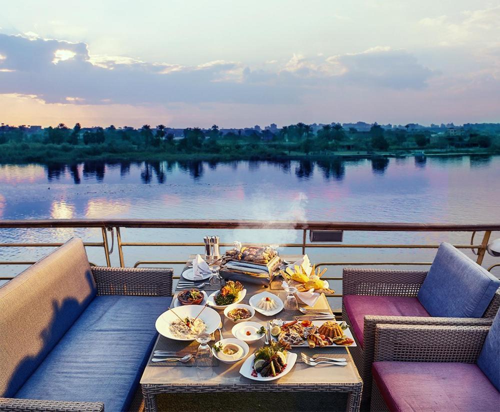 Nile View Jewel Hotel Caïro Buitenkant foto